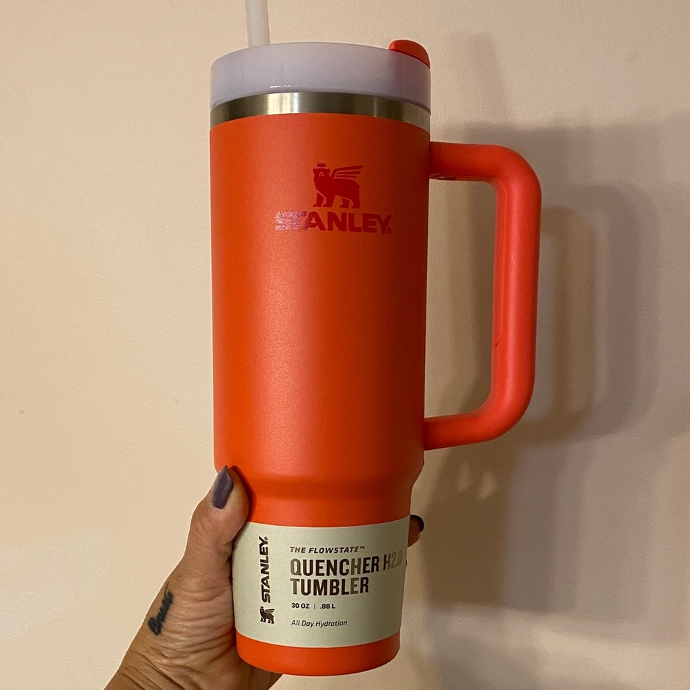 Stanley Coral Quencher H2.0 Tumbler. New with tags